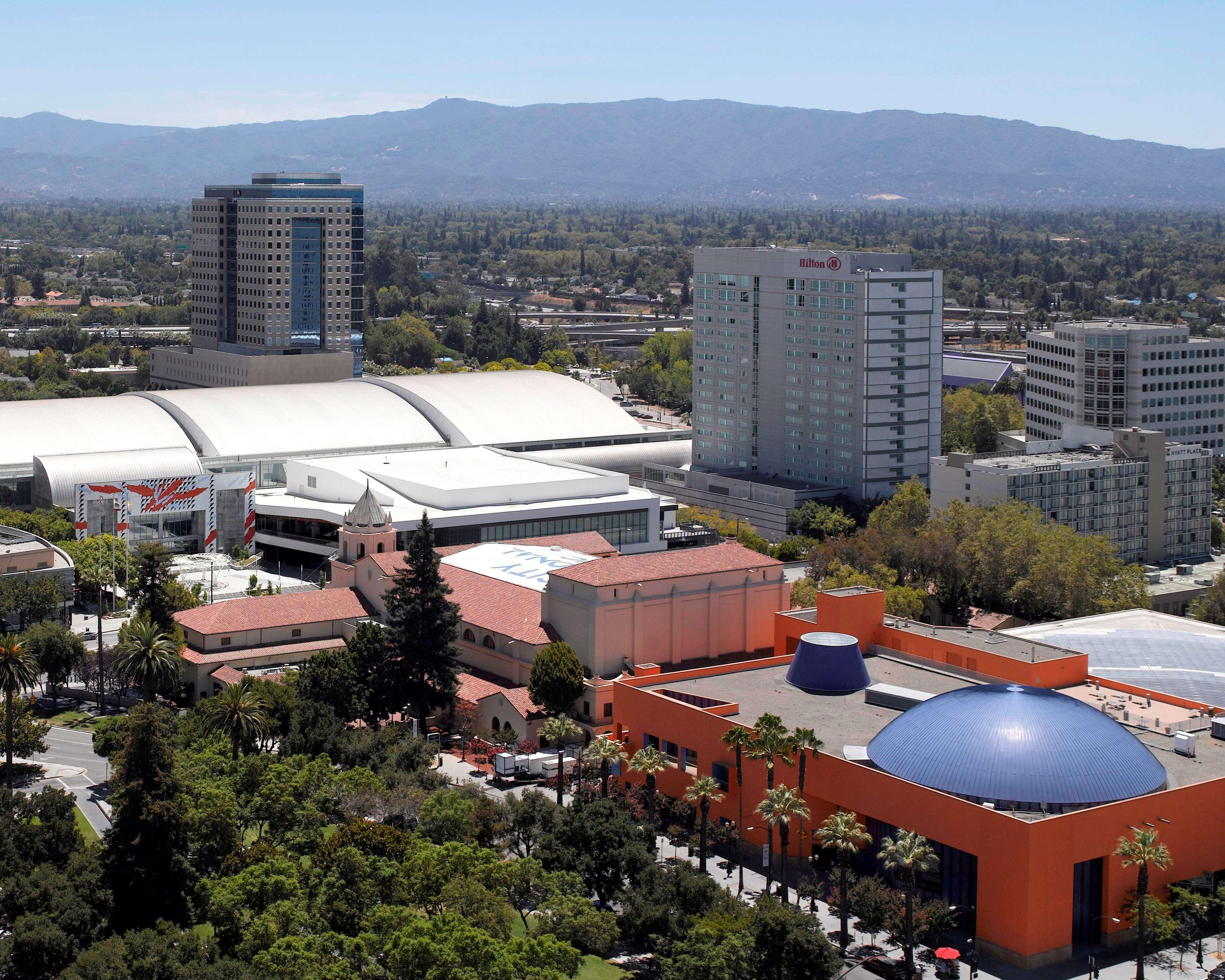 Hilton San Jose Hotel Exterior foto